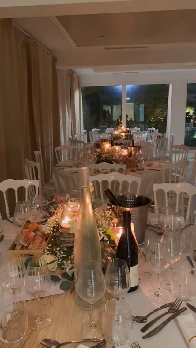 Vue de notre salle la nuit ❤️ Capacité jusqu'a 150...
