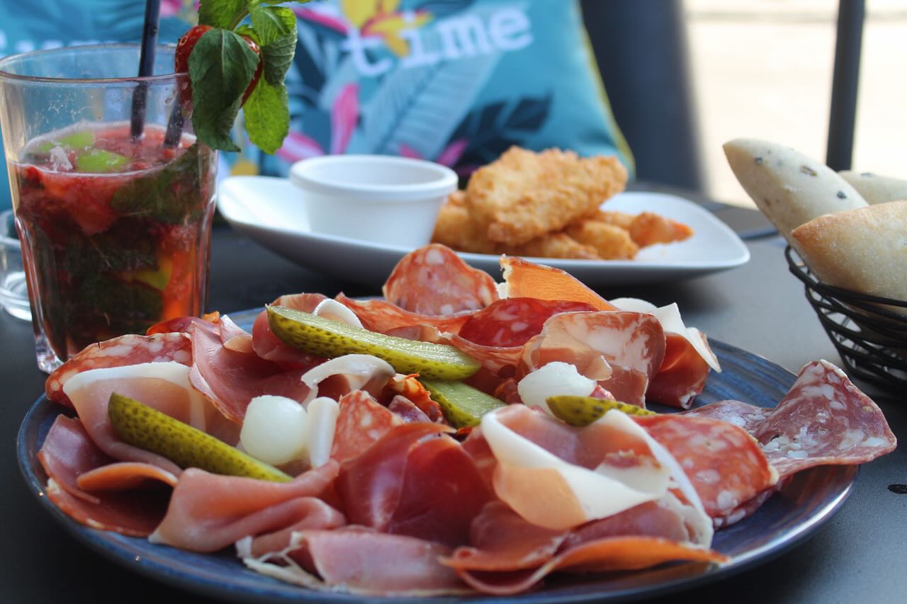🕡 Nos tapas sont disponible tous les jours à partir...