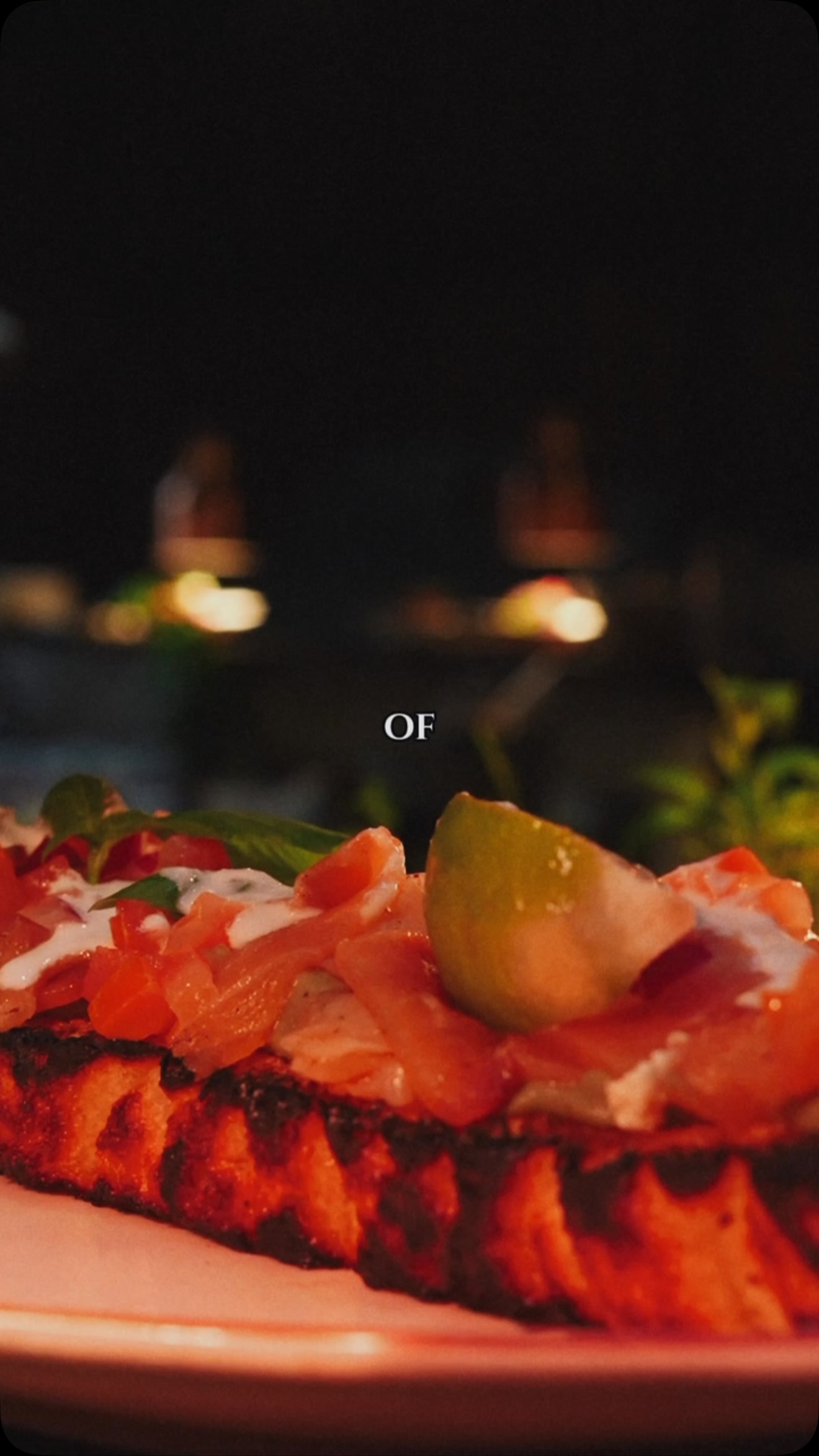 La braise, l’assiette & l’ambiance. 🥩 Brasero, viandes maturées, pizzas...