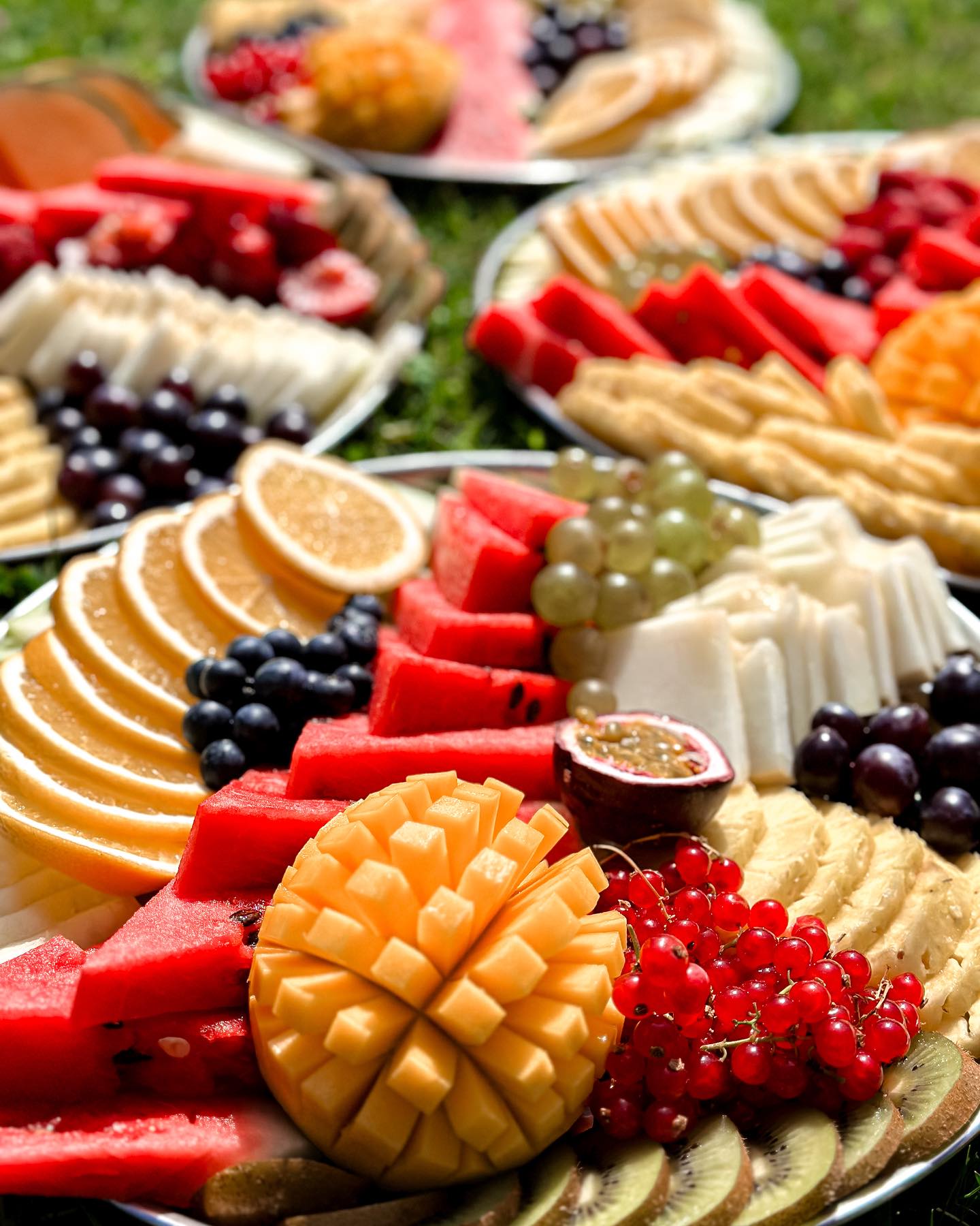 Les derniers plateaux de fruits de l’été 😍 encore quelques...